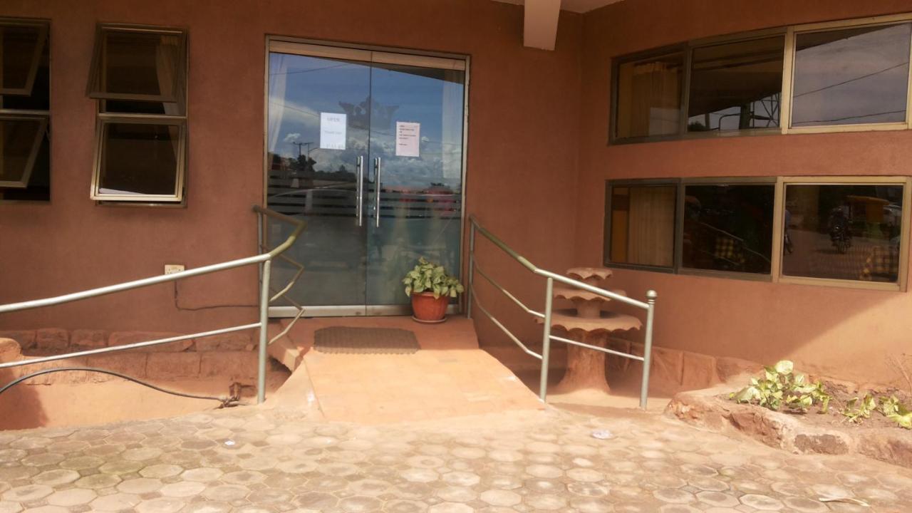 Palema Crown Hotel Gulu Exterior foto